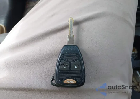 2010 Jeep Compass Sport z USA, uszkodzony, nr VIN 1J4NT4FB2AD558272